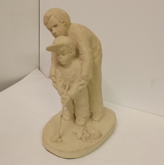 Austin Golfers Sculpture Father Child/ Son Golfing , Pedestal  Dee Crowley - Picture 1 of 8